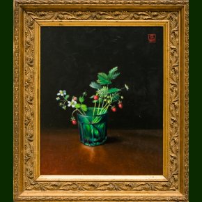 En buket smultron i et gr�nt glasb�ger 